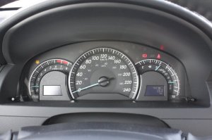 2012 Toyota Camry speedometer and gauges