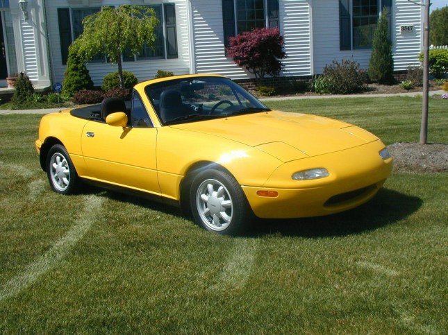 1992 Mazda Miata - photo courtesy Miata.net