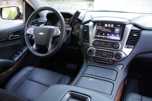 2015 chevrolet suburban CHASE 010